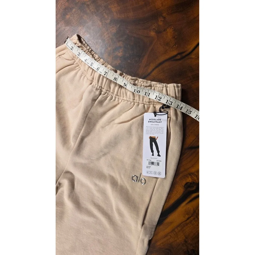 ALO YOGA ACCOLADE ATHELEISURE GORPCORE GYM STREETWEAR Y2K MINIMALIST